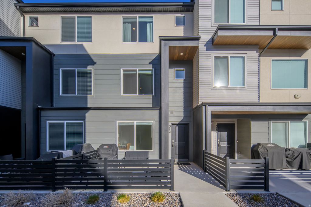 Photo of 372 S 1110 W, American Fork, UT 84003 (MLS # 2143198)