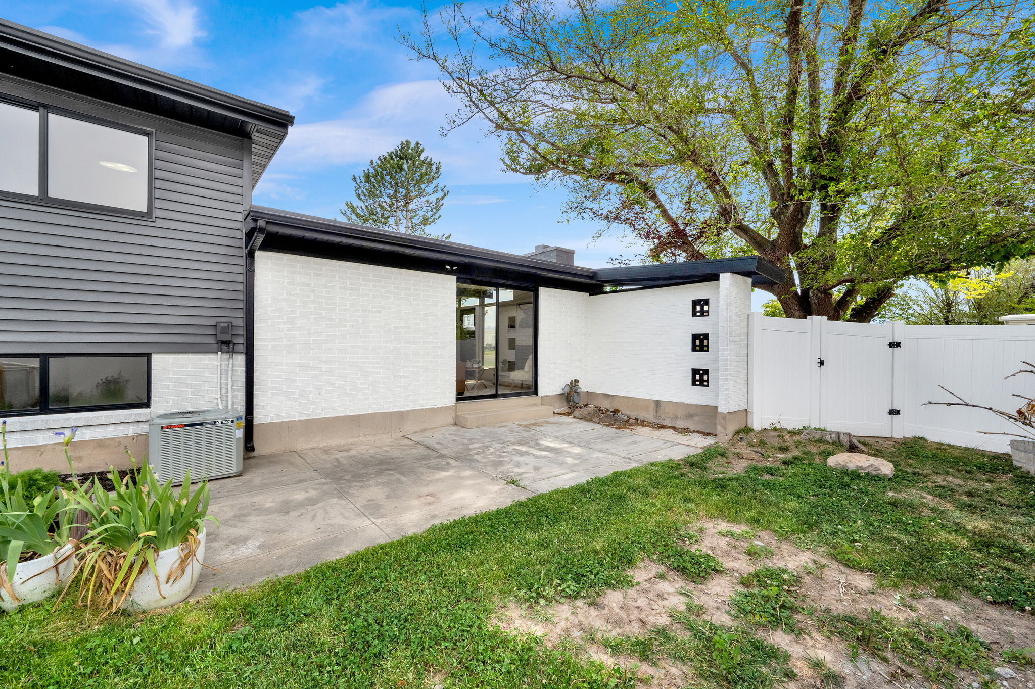 ROLLING MEADOWS - Residential