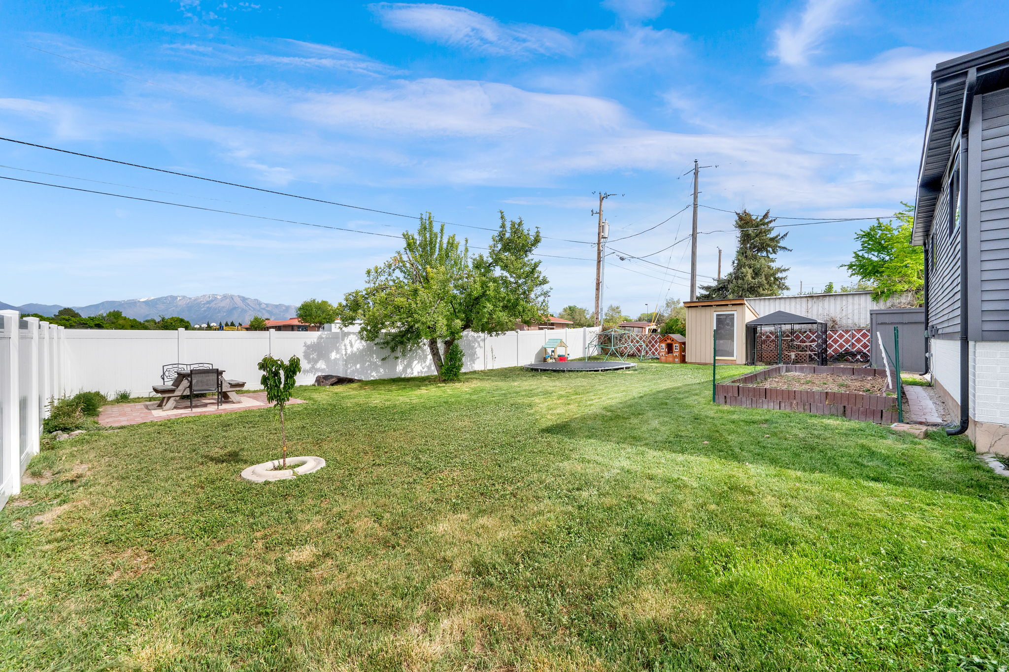 ROLLING MEADOWS - Residential