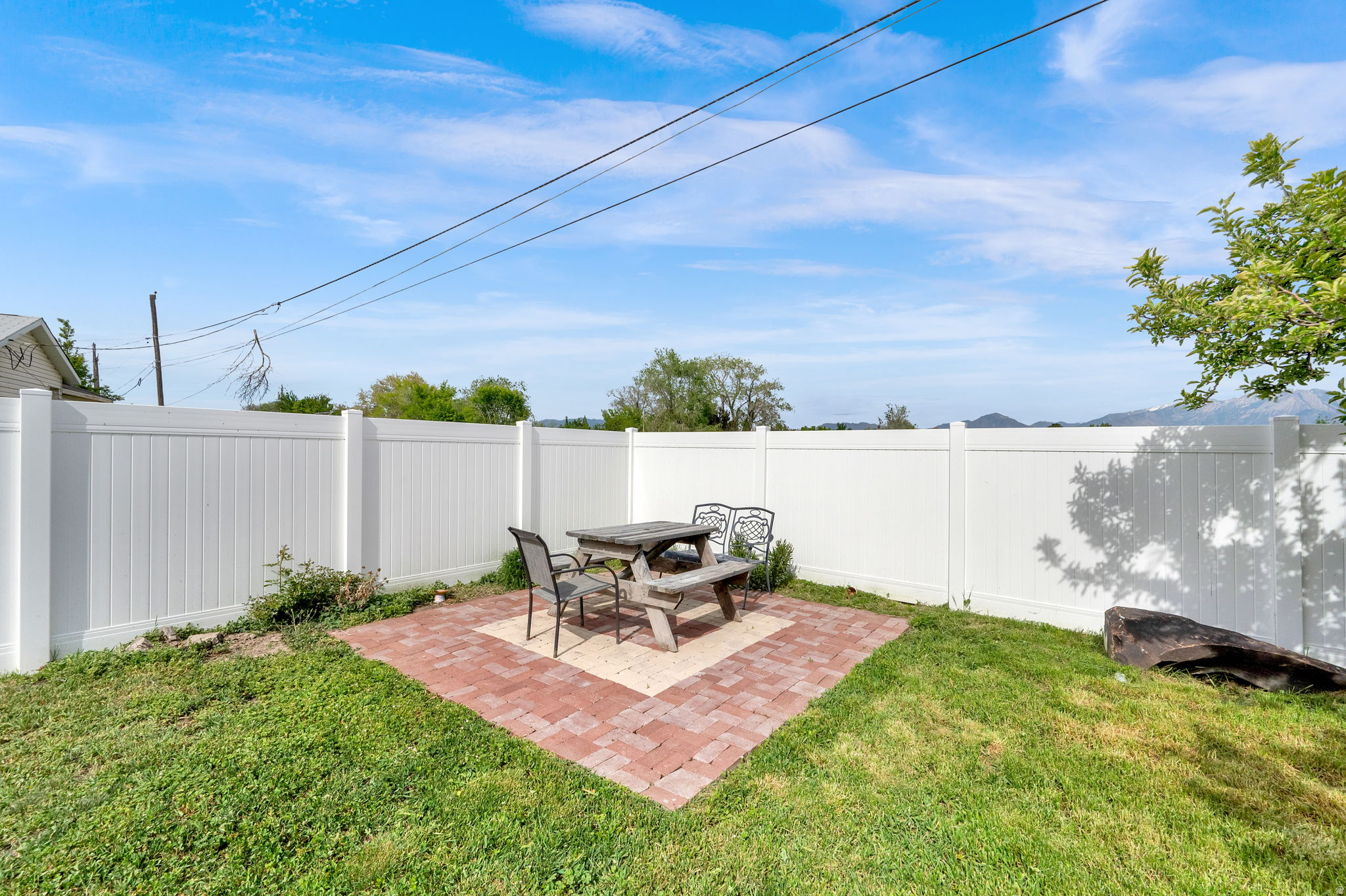 ROLLING MEADOWS - Residential