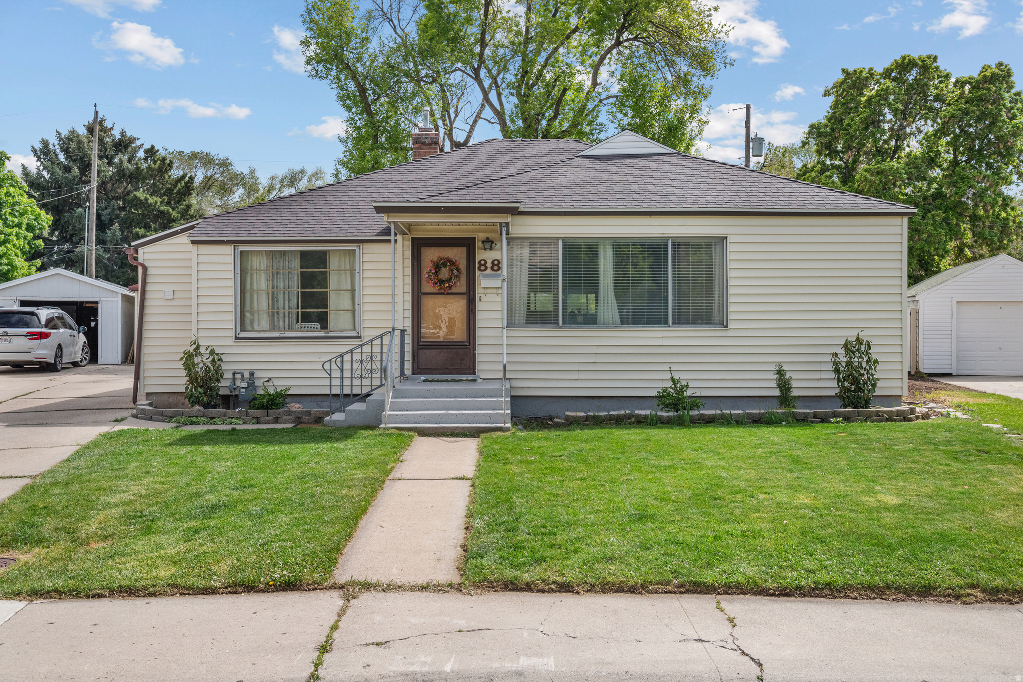 BROOKSIDE - Residential