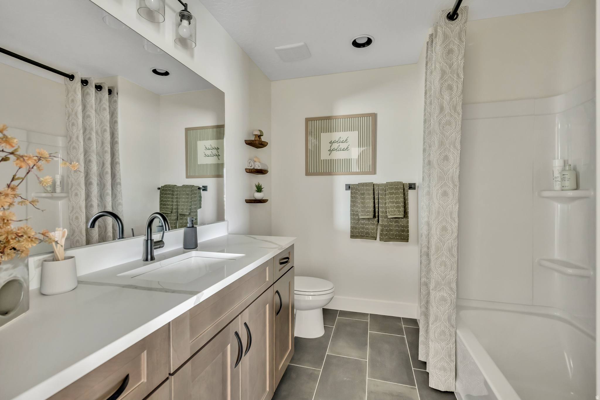 HARMONY PLACE - Residential