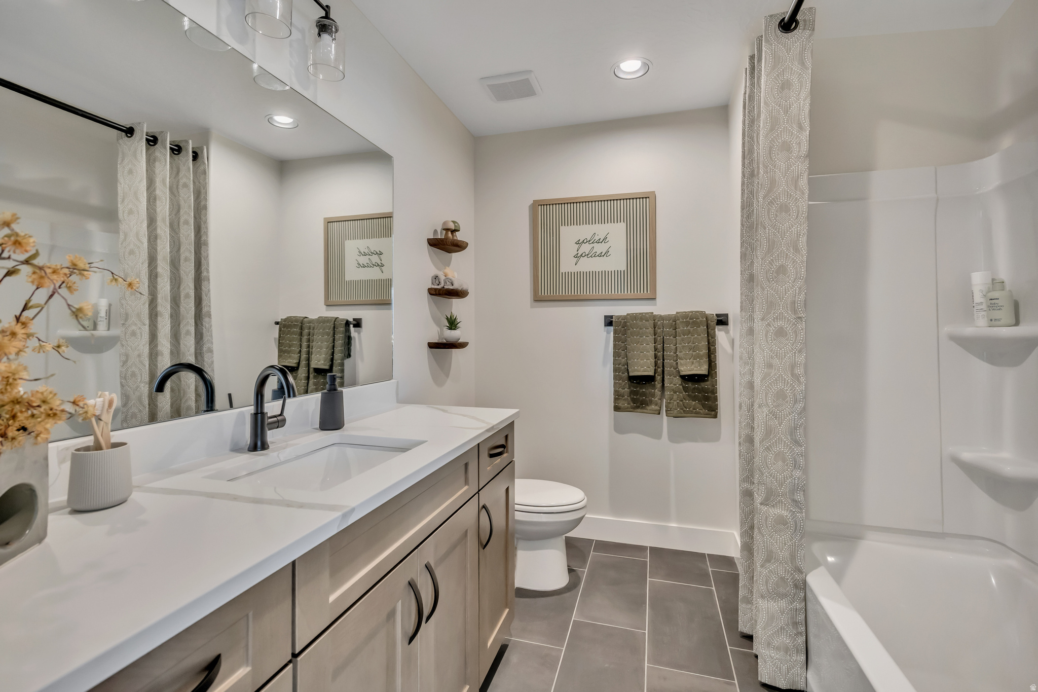 HARMONY PLACE - Residential
