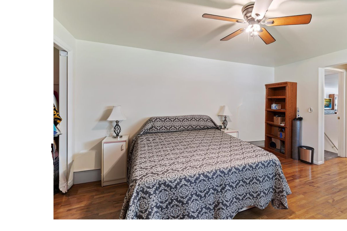 COUNTRY HILLS MANOR - Residential