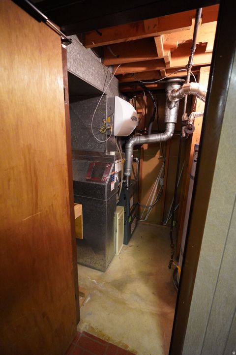 Tiny photo for 415 JACKSON AVE, Ogden, UT 84414 (MLS # 2136413)