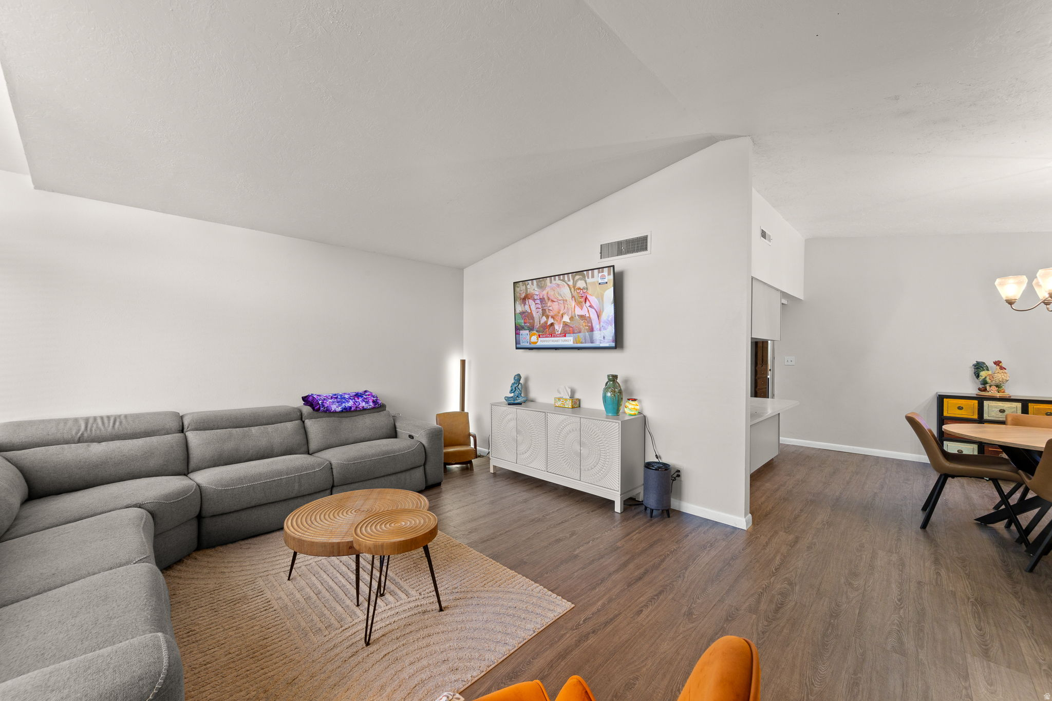 SUNRISE VILLAGE TH A - Residential