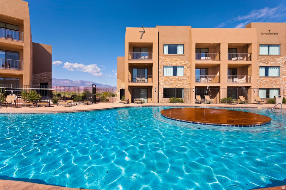 DUNES AT SAND HOLLOW - Residential