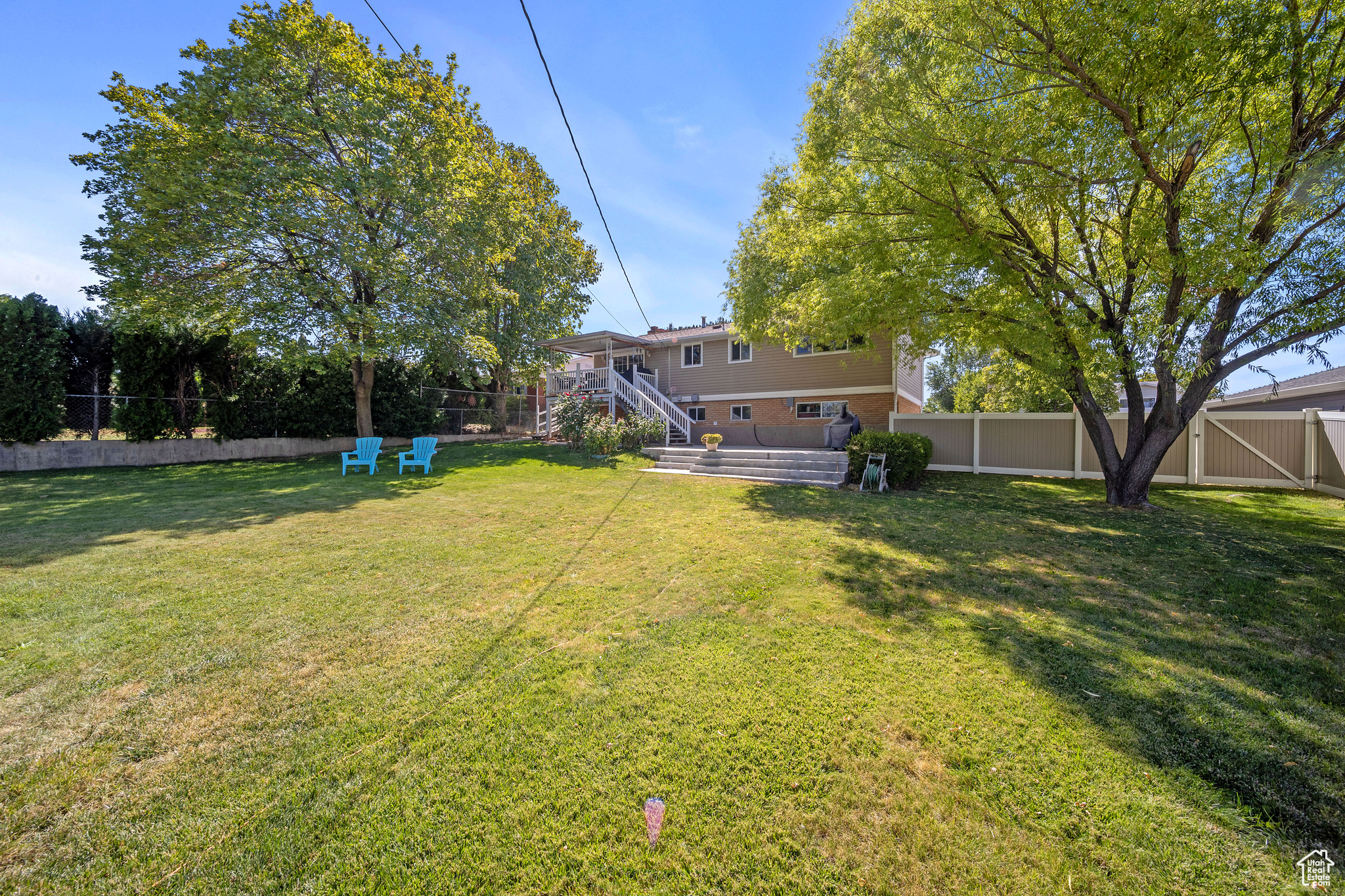 FAIRLANE HEIGHTS #4 - Residential