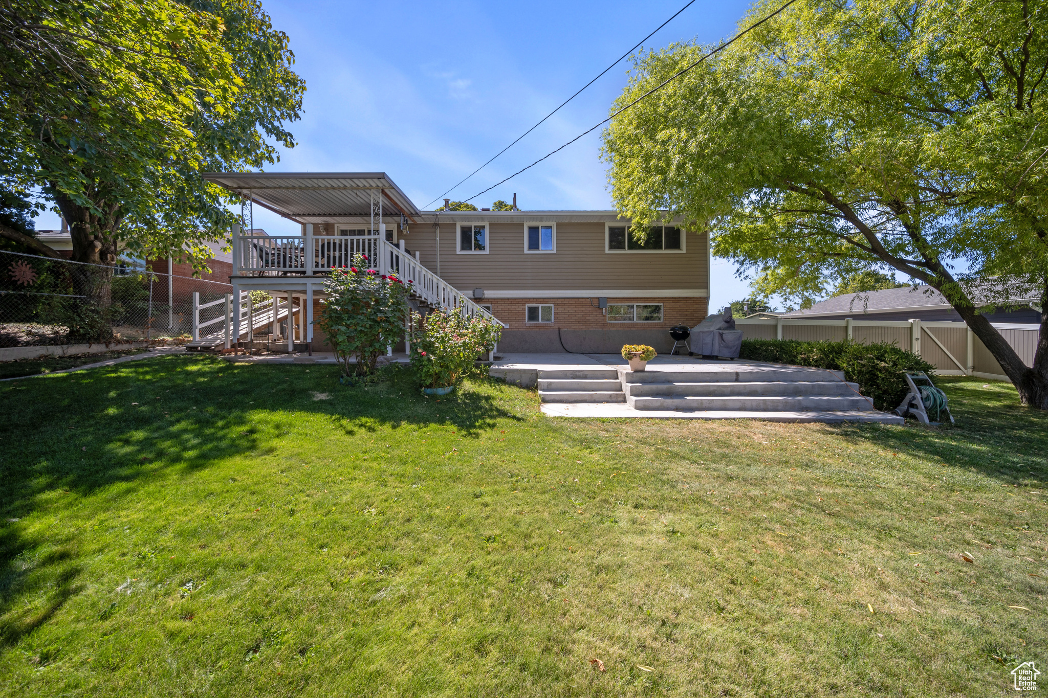 FAIRLANE HEIGHTS #4 - Residential