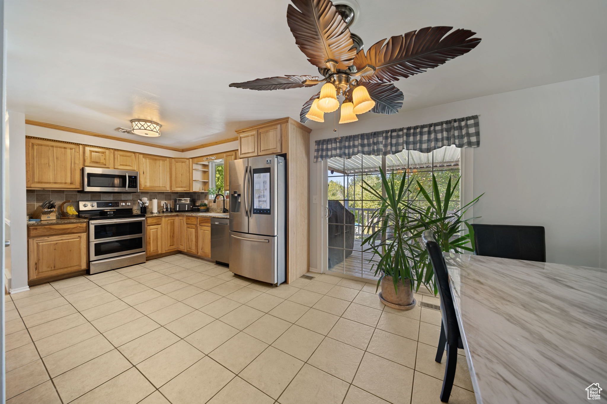 FAIRLANE HEIGHTS #4 - Residential