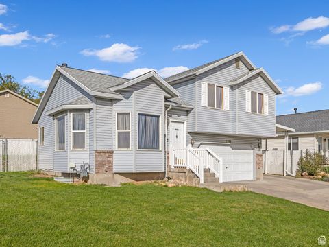 Photo of 6988 OQUIRRH RIDGE DR, West Jordan, UT 84081 (MLS # 2117939)