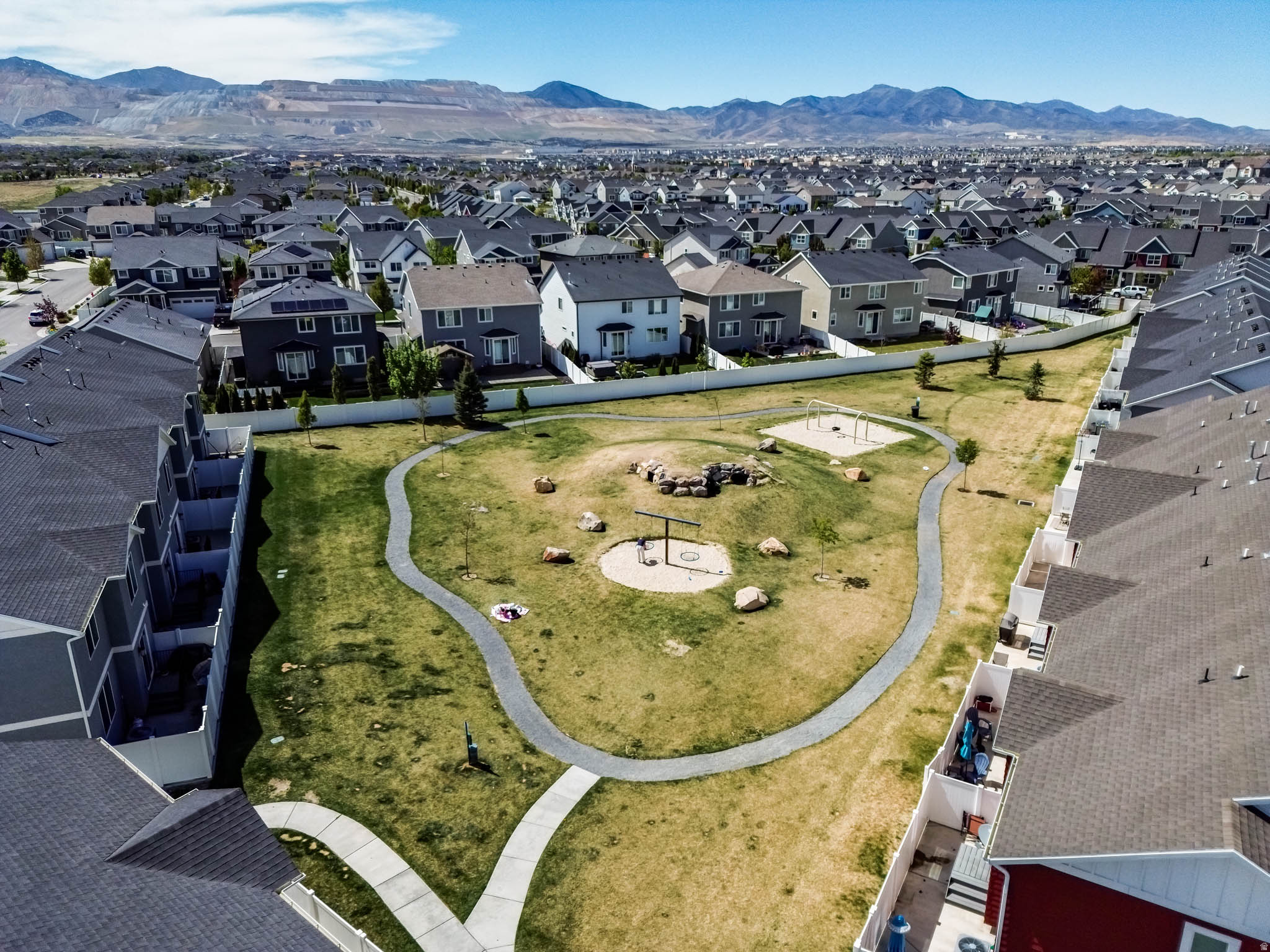 ENCORE AT MILLER CRO - Residential