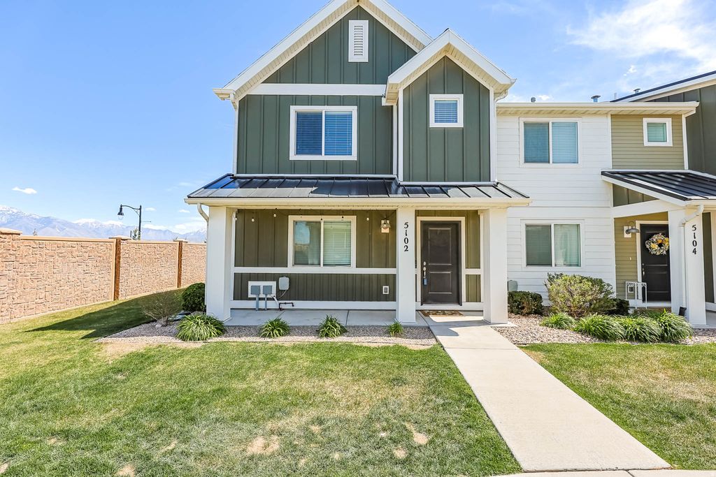 Photo of 5102 W ENCORE CT, Herriman, UT 84096 (MLS # 2155394)