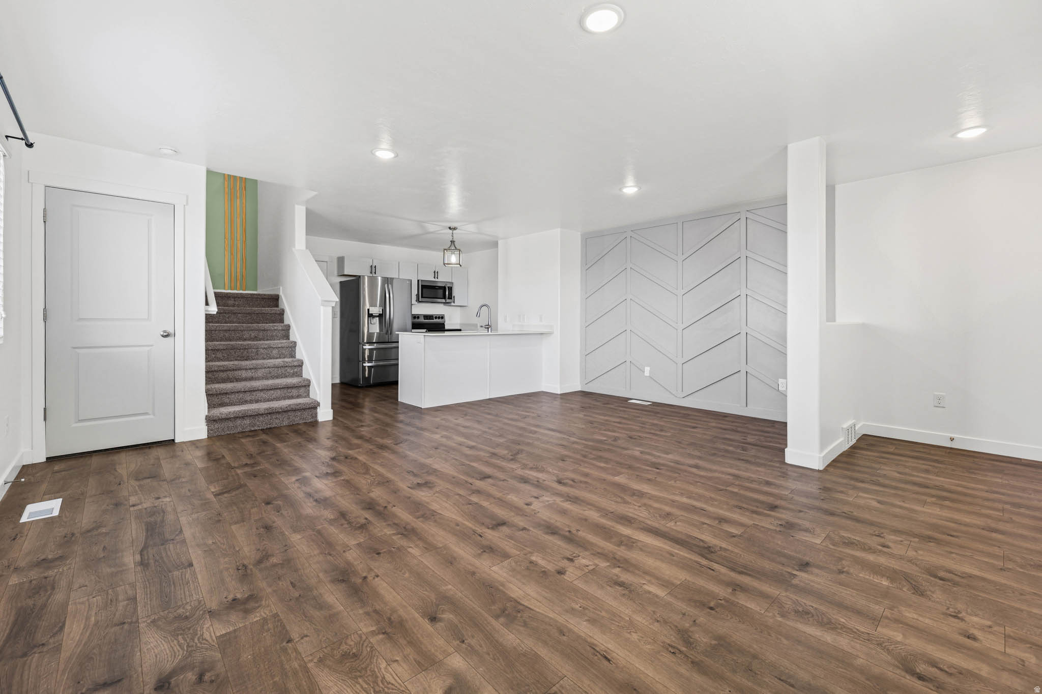 ENCORE AT MILLER CRO - Residential