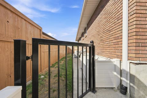 Tiny photo for 2092 E SOMERSET DR S, Cottonwood Heights, UT 84121 (MLS # 2173475)