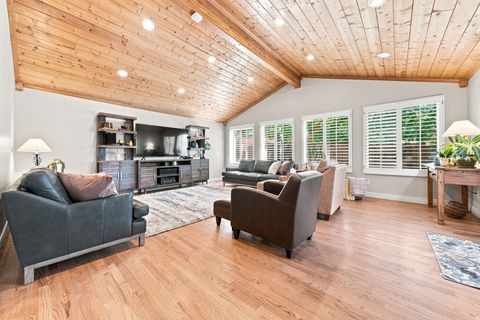 Tiny photo for 2092 E SOMERSET DR S, Cottonwood Heights, UT 84121 (MLS # 2173475)