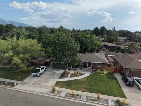 Tiny photo for 2092 E SOMERSET DR S, Cottonwood Heights, UT 84121 (MLS # 2173475)