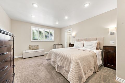 Tiny photo for 2092 E SOMERSET DR S, Cottonwood Heights, UT 84121 (MLS # 2173475)