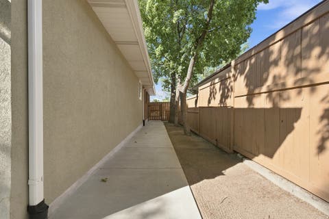 Tiny photo for 2092 E SOMERSET DR S, Cottonwood Heights, UT 84121 (MLS # 2173475)