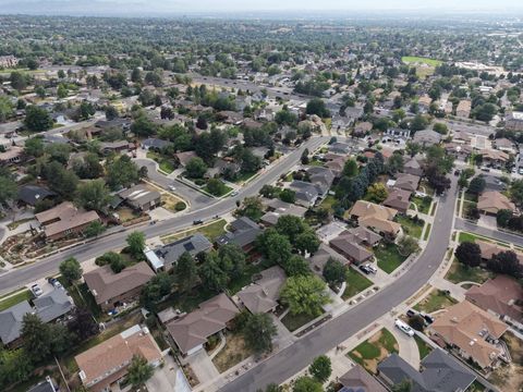 Tiny photo for 2092 E SOMERSET DR S, Cottonwood Heights, UT 84121 (MLS # 2173475)