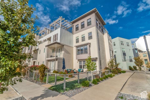 Tiny photo for 11223 S CLEAR BLUE DR W, South Jordan, UT 84009 (MLS # 2190831)