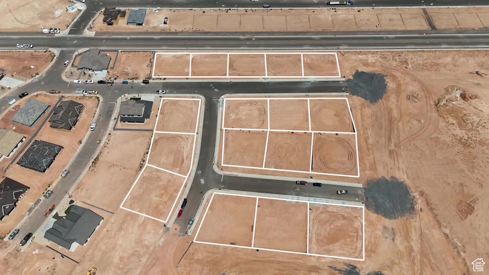 RED SLATE ESTATES - Land