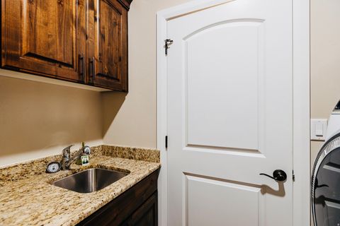 Tiny photo for 2714 W 220 N, Hurricane, UT 84737 (MLS # 2135105)