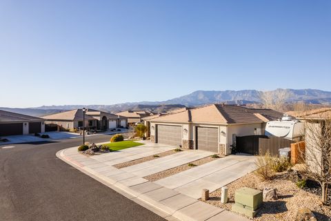 Tiny photo for 2714 W 220 N, Hurricane, UT 84737 (MLS # 2135105)