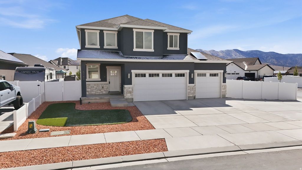 Photo of 5180 N FOXTAIL WAY, Eagle Mountain, UT 84005 (MLS # 2152952)