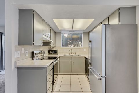 Tiny photo for 4660 S QUAIL PARK DR #H, Salt Lake City, UT 84117 (MLS # 2130239)