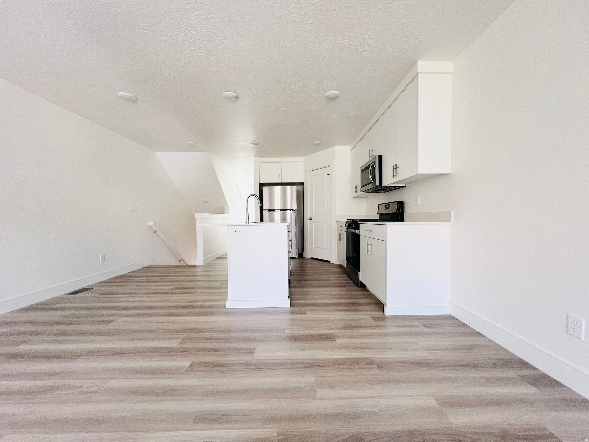 PROMINENCE POINT - Residential