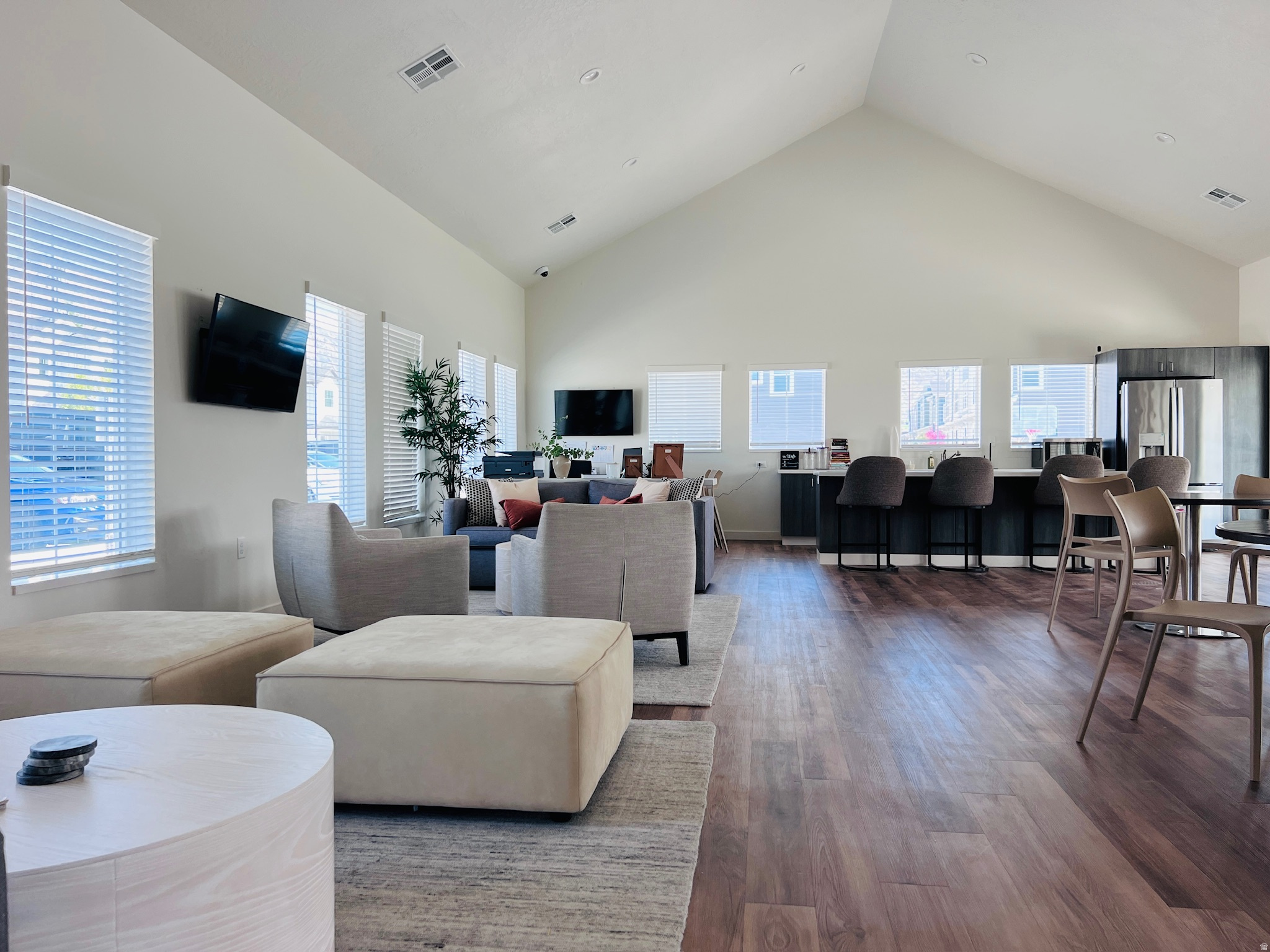 PROMINENCE POINT - Residential