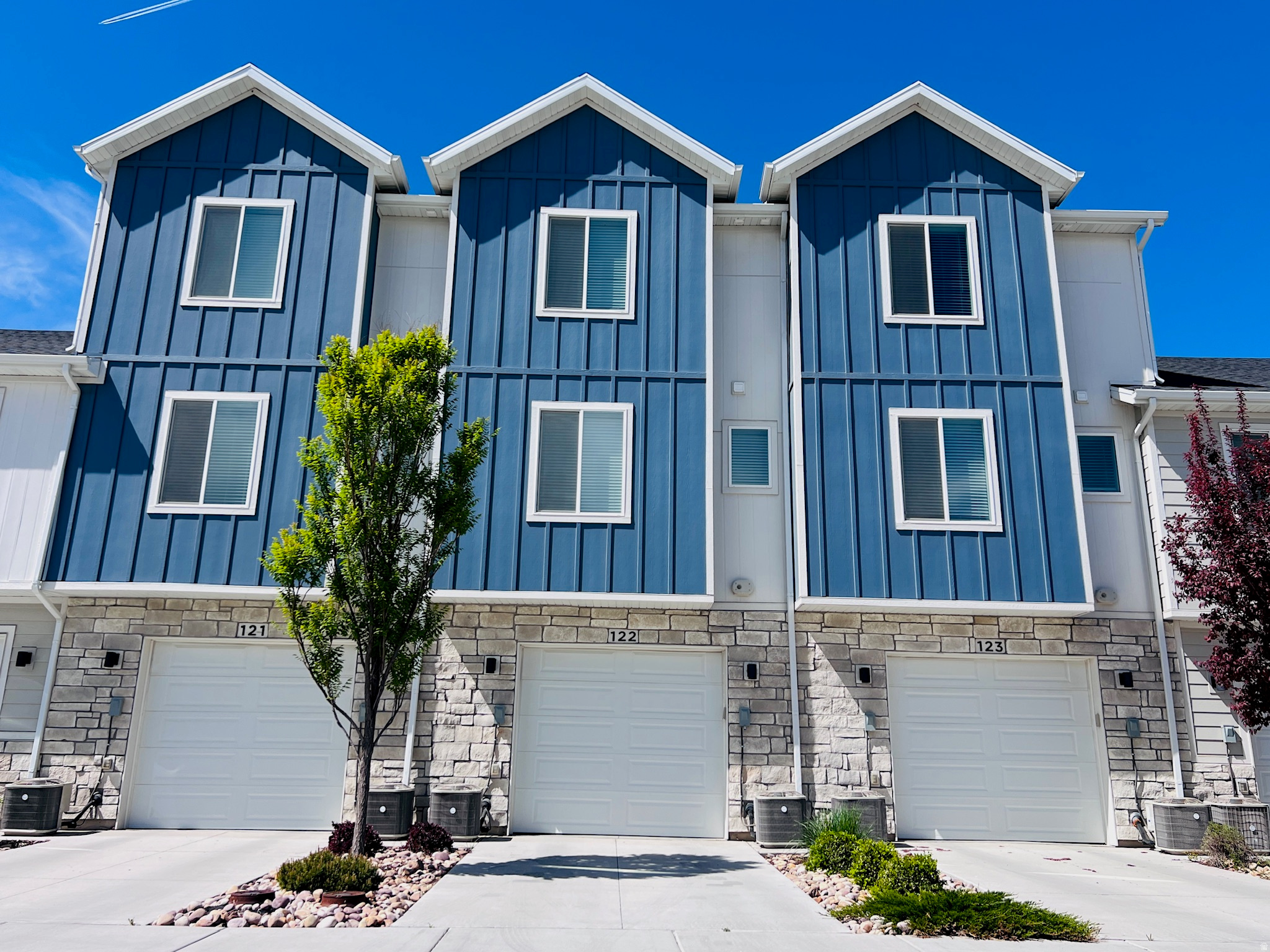 PROMINENCE POINT - Residential