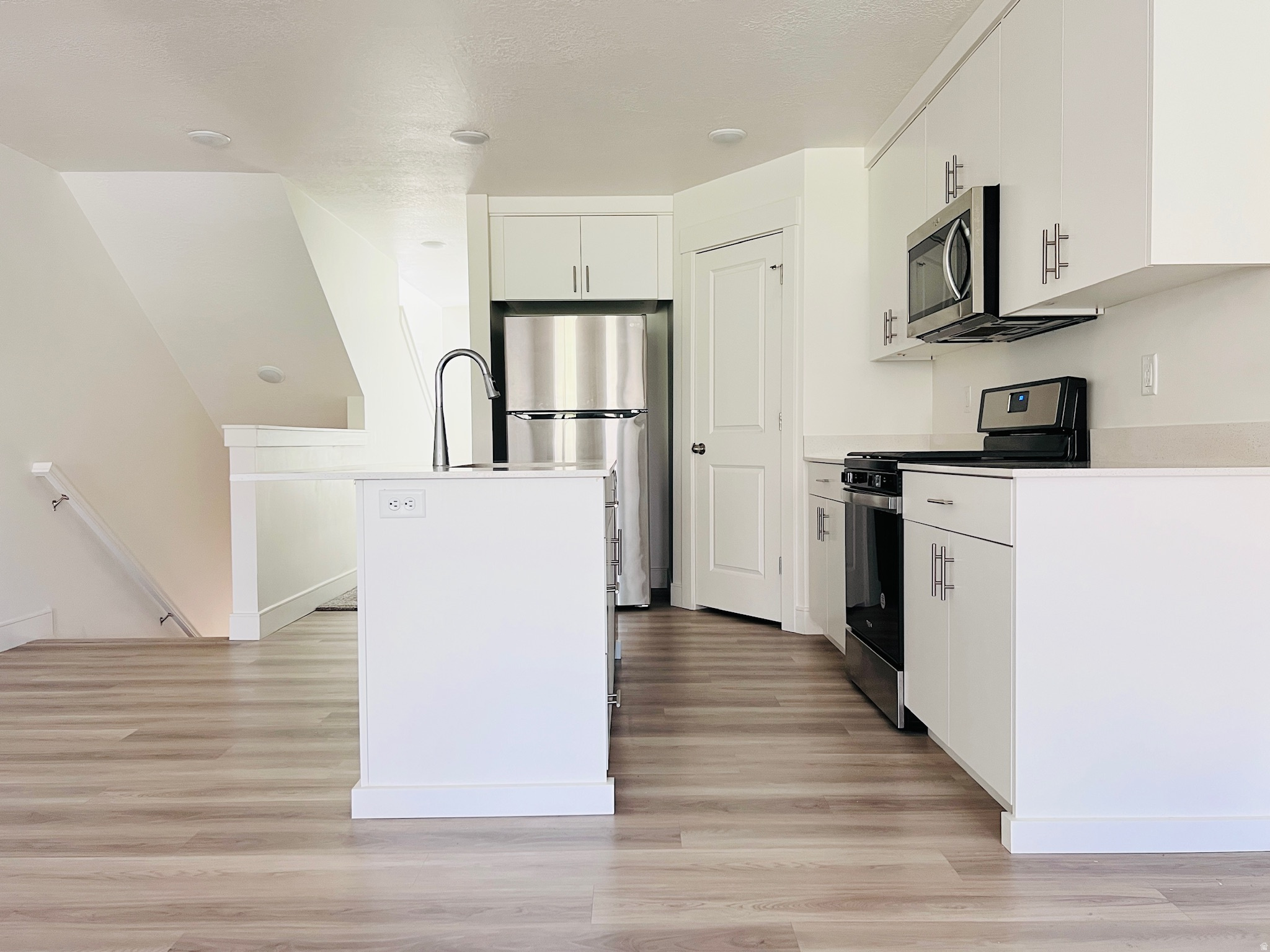 PROMINENCE POINT - Residential