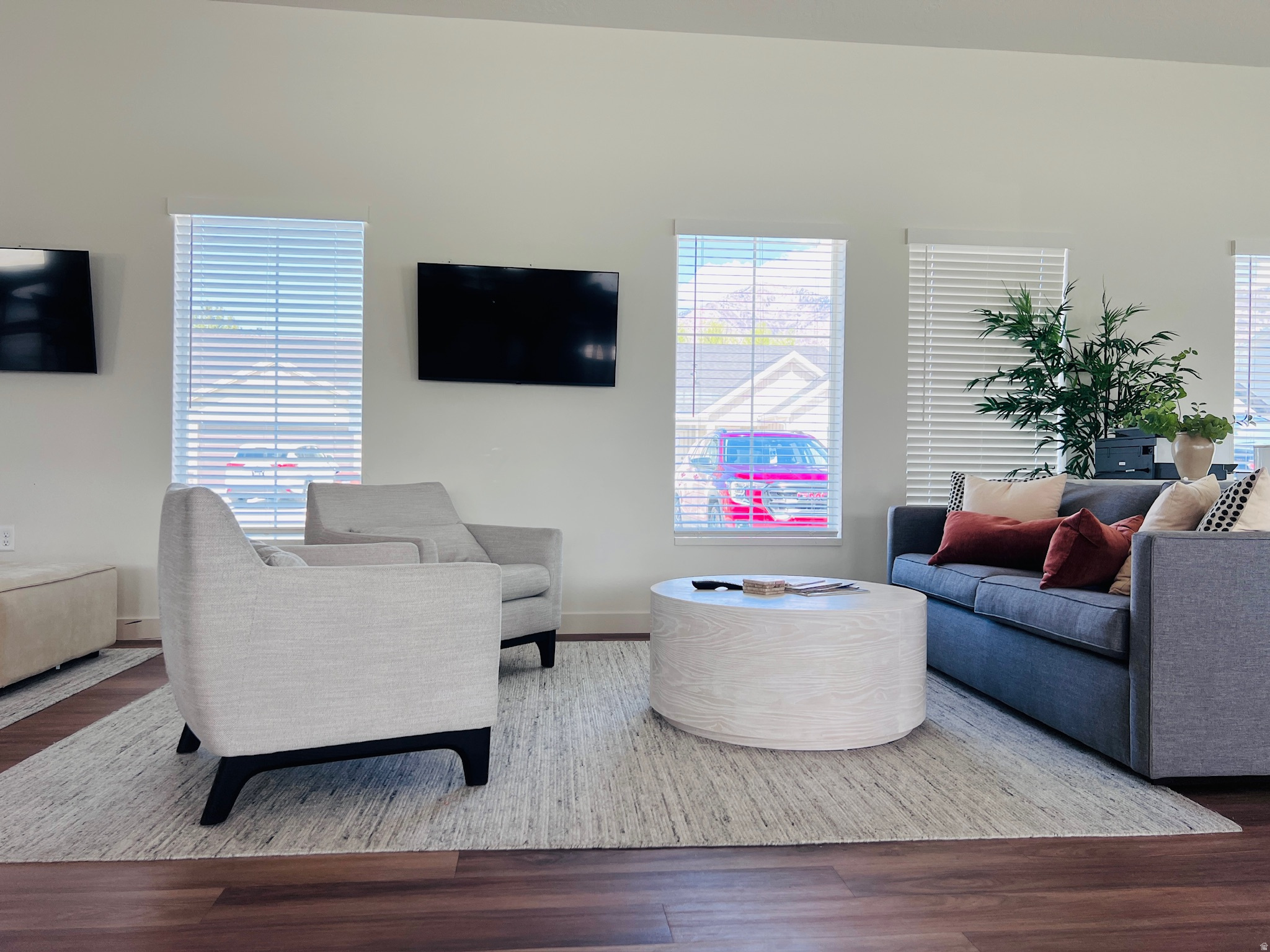 PROMINENCE POINT - Residential