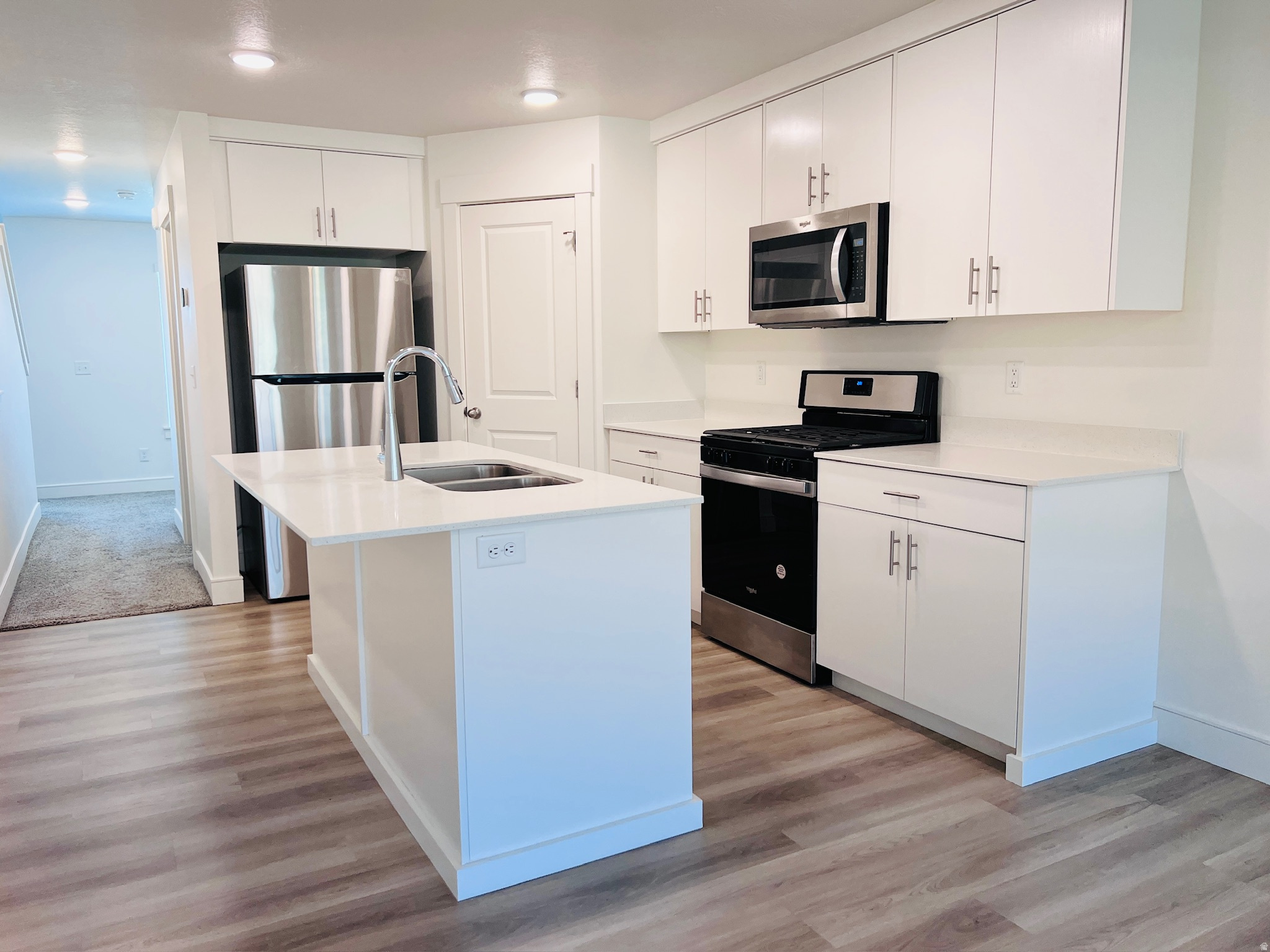 PROMINENCE POINT - Residential