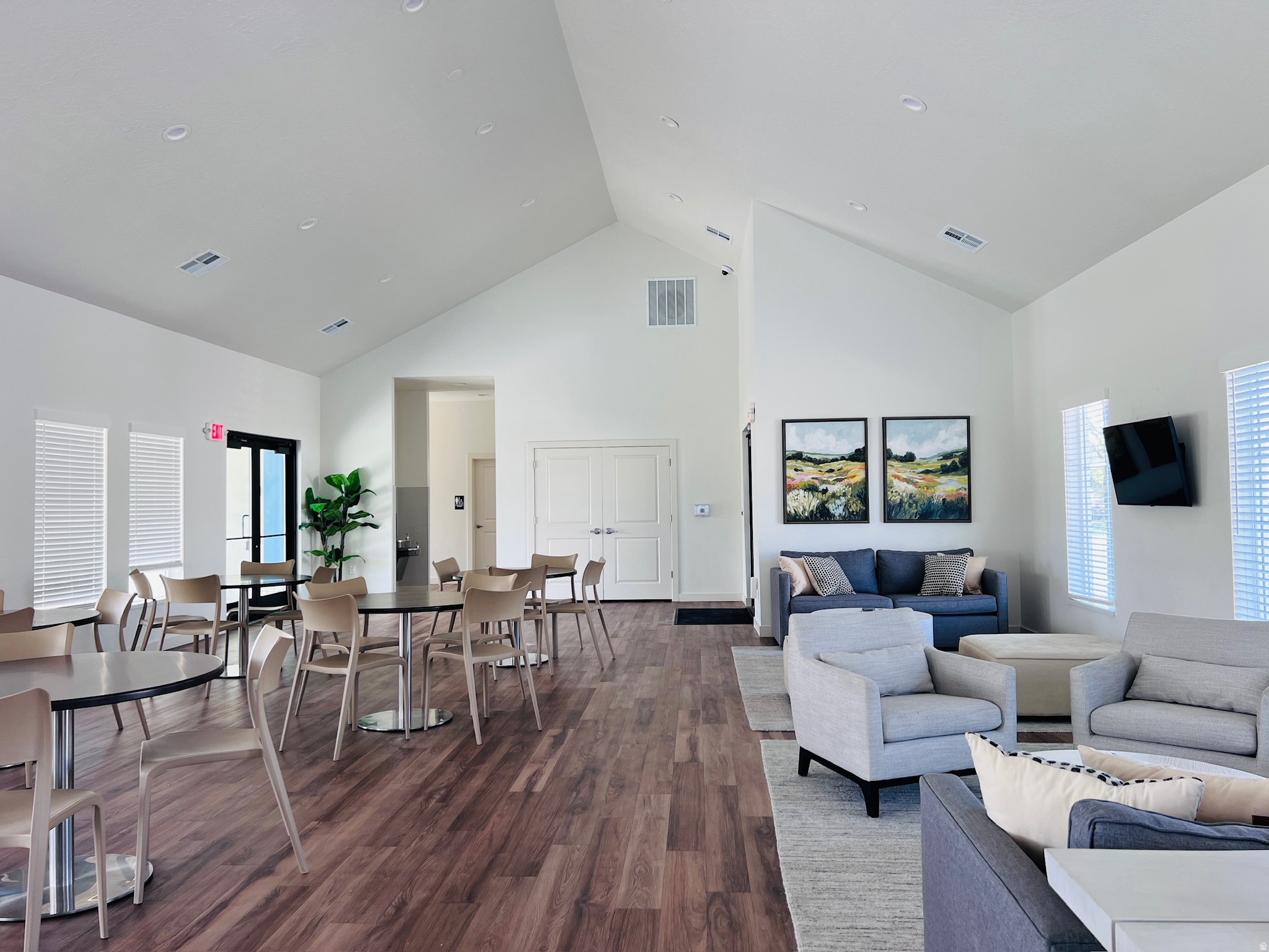 PROMINENCE POINT - Residential