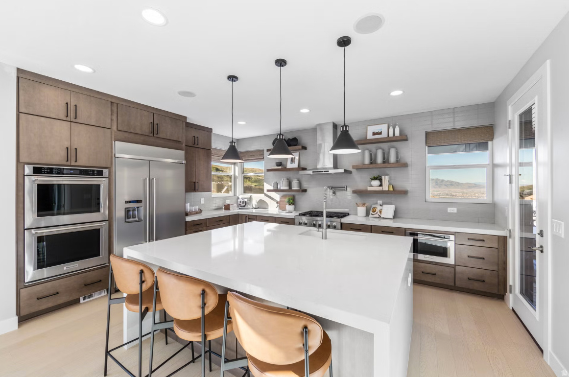 CANYON POINT - Residential