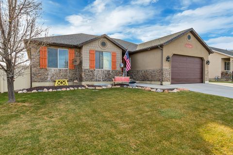 Tiny photo for 653 STONEBROOK LN, Santaquin, UT 84655 (MLS # 2126582)