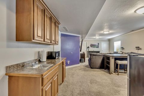 Tiny photo for 653 STONEBROOK LN, Santaquin, UT 84655 (MLS # 2126582)