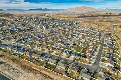 Tiny photo for 653 STONEBROOK LN, Santaquin, UT 84655 (MLS # 2126582)