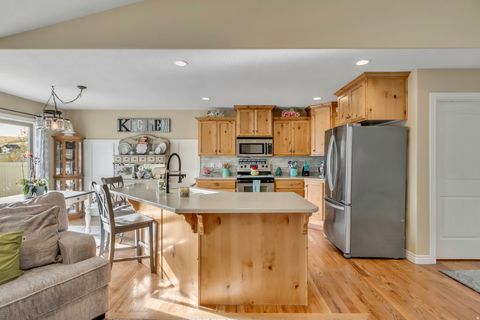 Tiny photo for 653 STONEBROOK LN, Santaquin, UT 84655 (MLS # 2126582)