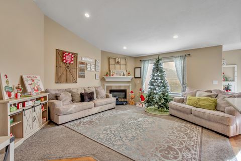 Tiny photo for 653 STONEBROOK LN, Santaquin, UT 84655 (MLS # 2126582)