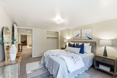 Tiny photo for 2370 E LYNWOOD DR, Salt Lake City, UT 84109 (MLS # 2132688)