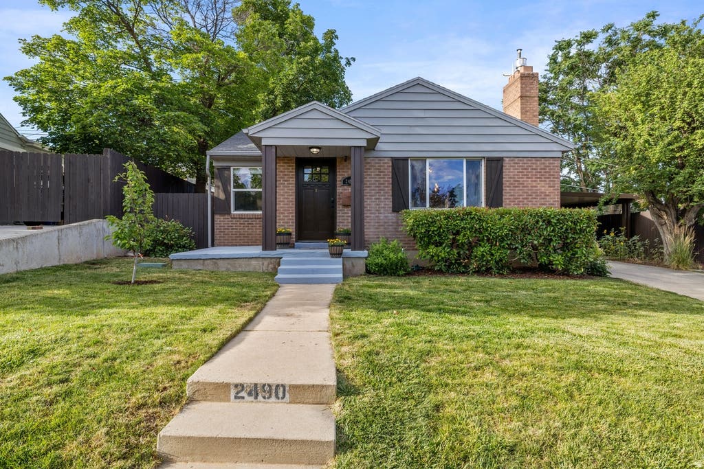 Photo of 2490 E COMMONWEALTH AVE S, Salt Lake City, UT 84109 (MLS # 2176850)