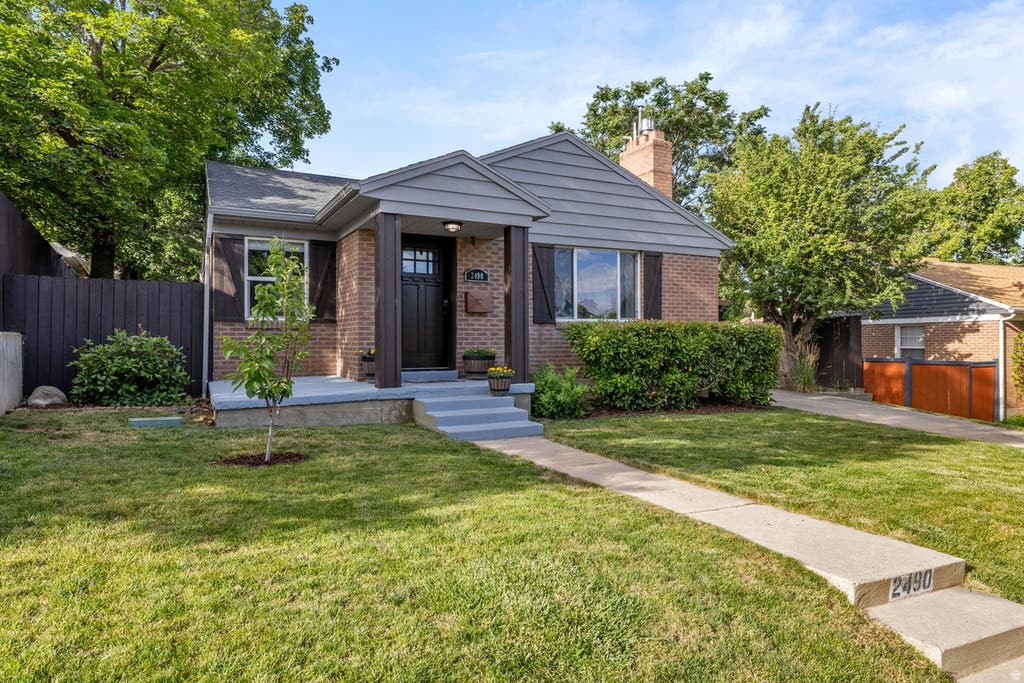 Photo of 2490 E COMMONWEALTH AVE S, Salt Lake City, UT 84109 (MLS # 2176850)