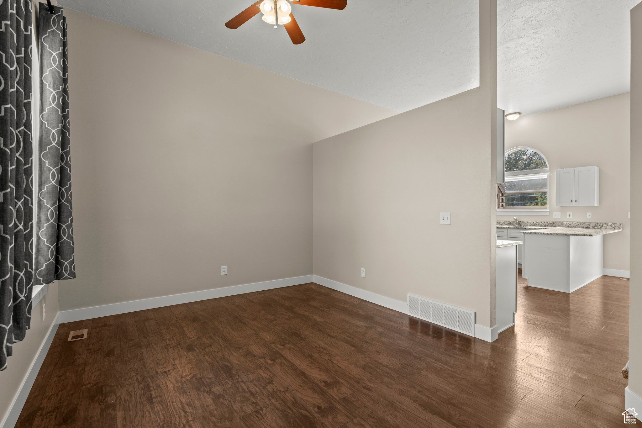1175 W 1420 N