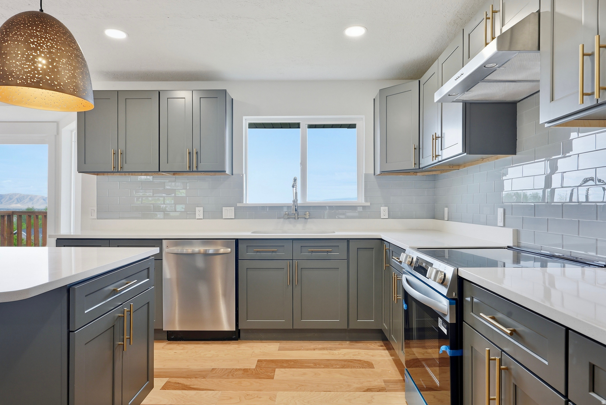 EAGLES VIEW - Residential