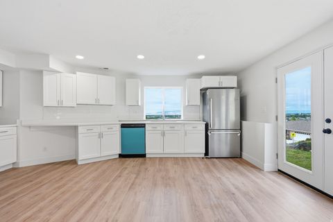 Tiny photo for 1754 CALIFORNIA AVE, Provo, UT 84606 (MLS # 2154083)