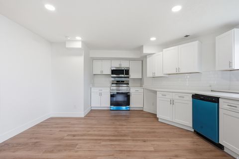 Tiny photo for 1754 CALIFORNIA AVE, Provo, UT 84606 (MLS # 2154083)